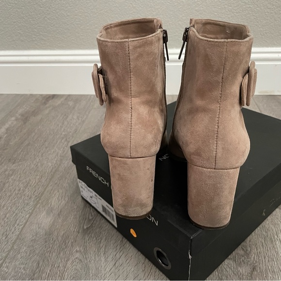 Lord and Taylor Round Toe Block Heel Suede Leather Ankle Boots Booties Size 7 - Picture 4 of 6